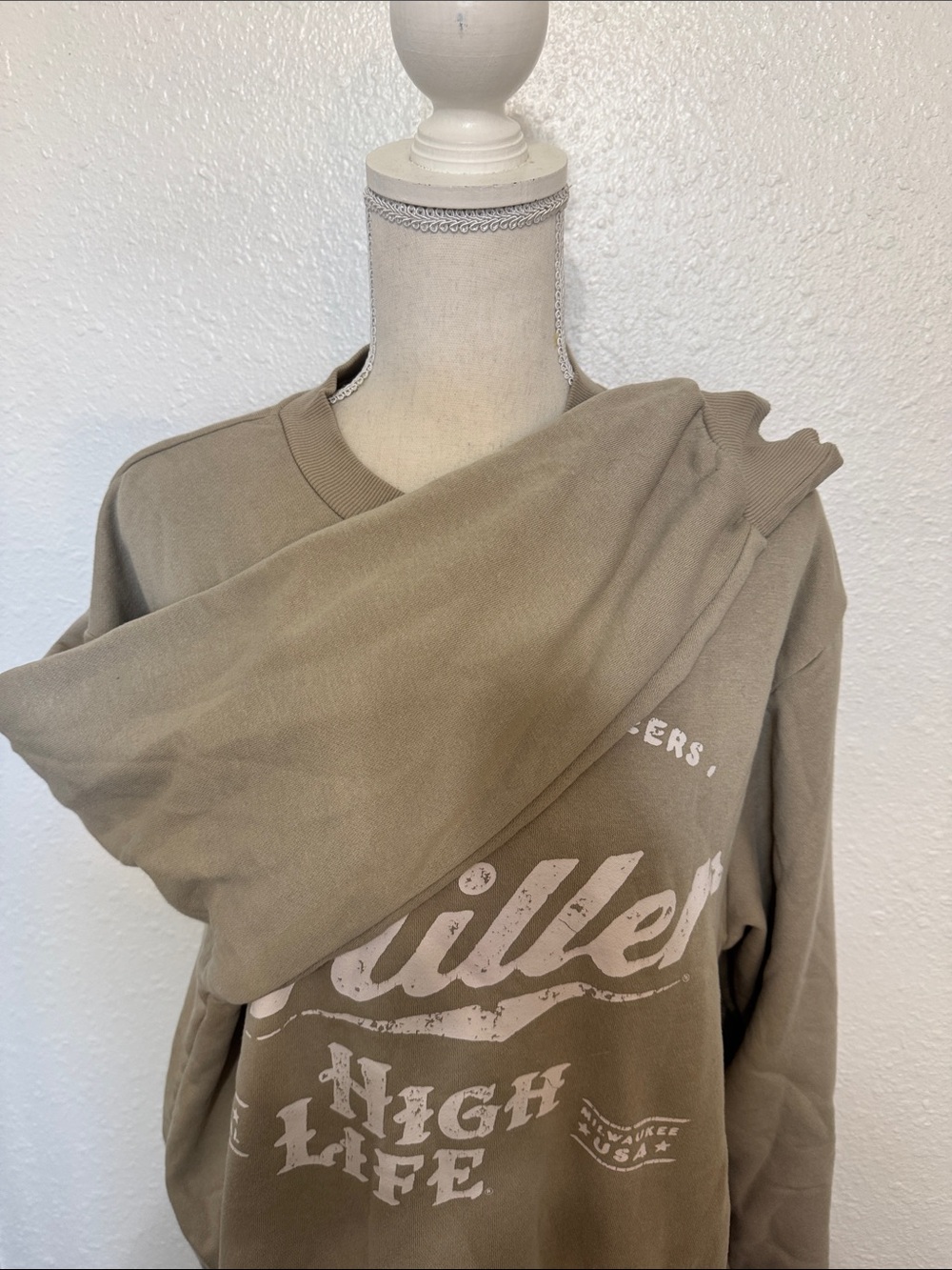 Miller High Life Men's Crewneck Sweatshirt - Taupe Size Medium Graphic - Picture 3 of 14